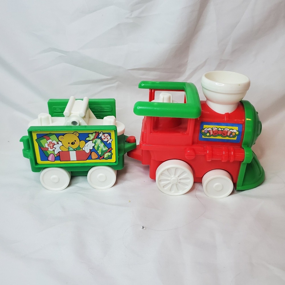 Fisher Price Little People 2001 Musical Christmas Train Vintage BMB01 FCT75
